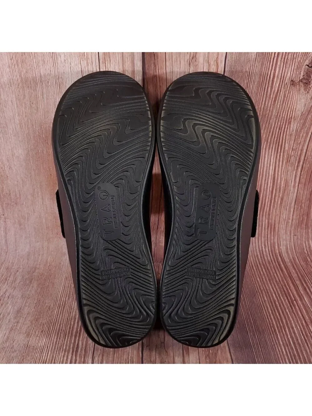 Traq by Alegria Womens Size 41 US 10.5-11 Qwik Cozy Black Slip On Walking Shoes